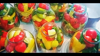 🍅🥒🥬🥦🍎🍊ОВОЩНОЕ АССОРТИ НА ЗИМУ С ЯБЛОКАМИ. МАРИНАД ВЫПИВАЕТСЯ ВЕСЬ ДО ДНА!
