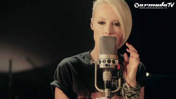 Emma Hewitt Starting Fires ( Live Acoustic Session Part 2) ( From: Starting Fires
