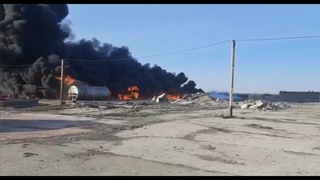 Под Саратовом столб дыма от горящего мазута заволок небо. На место выехали спецы
