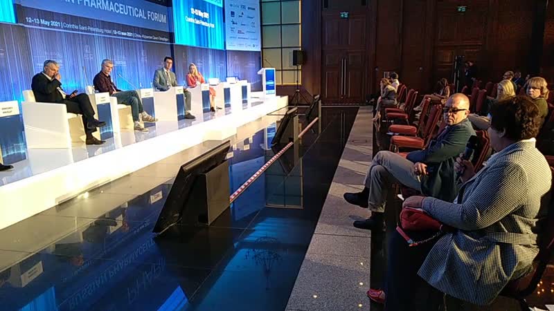руководитель Центра помощи пациентам Геном Елена