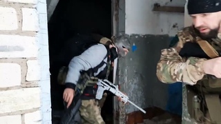 Штурм, зачистка здания.