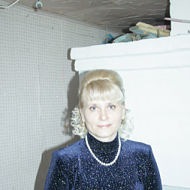 Елена Савинова