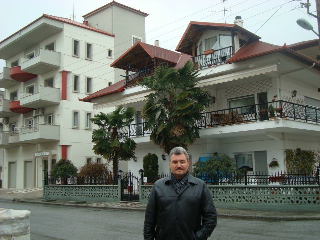 Сергей Старов | London