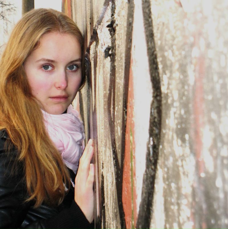 Лерка Колонтай | Irvine