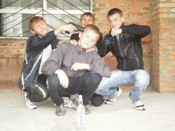 №6, Саша Медина, 31 год №6, Саша Медина, 31 год
