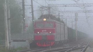 Электровоз ВЛ11М-166/167А с грузовым поездом