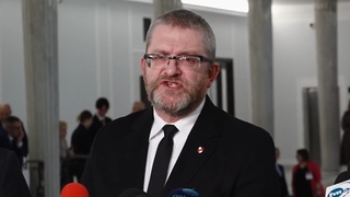 🔴 Grzegorz Br🅰️un: Tusk chce wprowadzić STAN WOJENNY na naszej wschodniej granicy?!