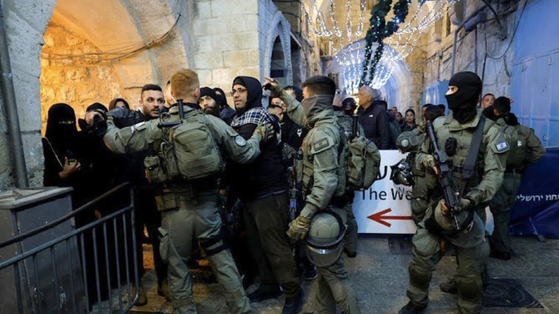 Today, despite being stopped by Israel, but Palestinian Muslims entered the Al AQSA Mosque for