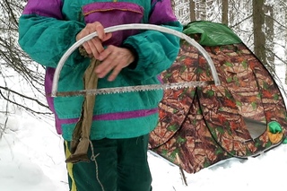 Лучковая самодельная пила.