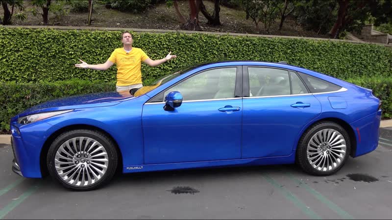 The 2021 Toyota Mirai Is a Futuristic Luxury