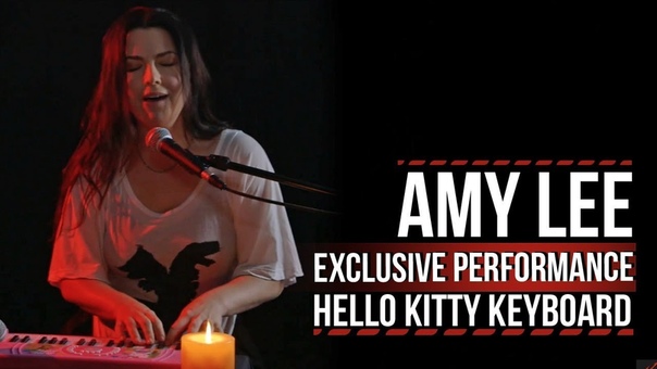 Evanescences Amy Lee Performs Using a Hello Kitty