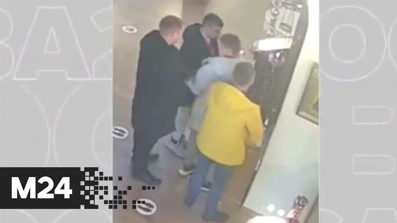 в москве был задержан. пассажиры московского метро. ограбление в фонарном переулке. убийство двух женщин на каширском шоссе. митинг у посольства франции в москве.